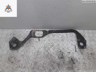 кронштейн переднего бампера Volkswagen Passat B5 1998, 2.3 л., бензин, МКПП, чёрный, универсал