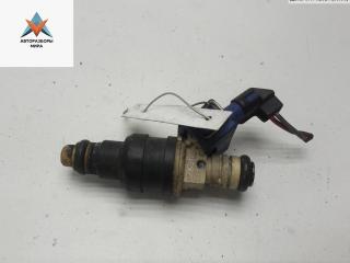 форсунка Volkswagen Passat B4 1995, 1.6 л., бензин, МКПП, серый, универсал, 037906031J