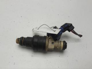 форсунка Volkswagen Passat B4 1995, 1.6 л., бензин, МКПП, серый, универсал, 037906031J