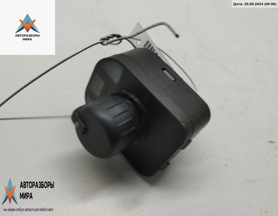 джойстик регулировки зеркал Audi A4 B6 2002, 2.0 л., бензин, МКПП, серый, универсал, 8E0959565 - фото №1