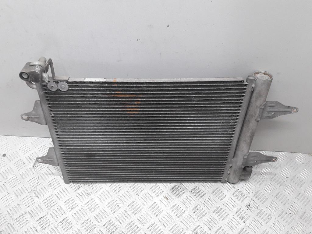 радиатор кондиционера SEAT Ibiza 2003, 1.4 л., бензин, МКПП, чёрный, хетчбэк 3 дв.