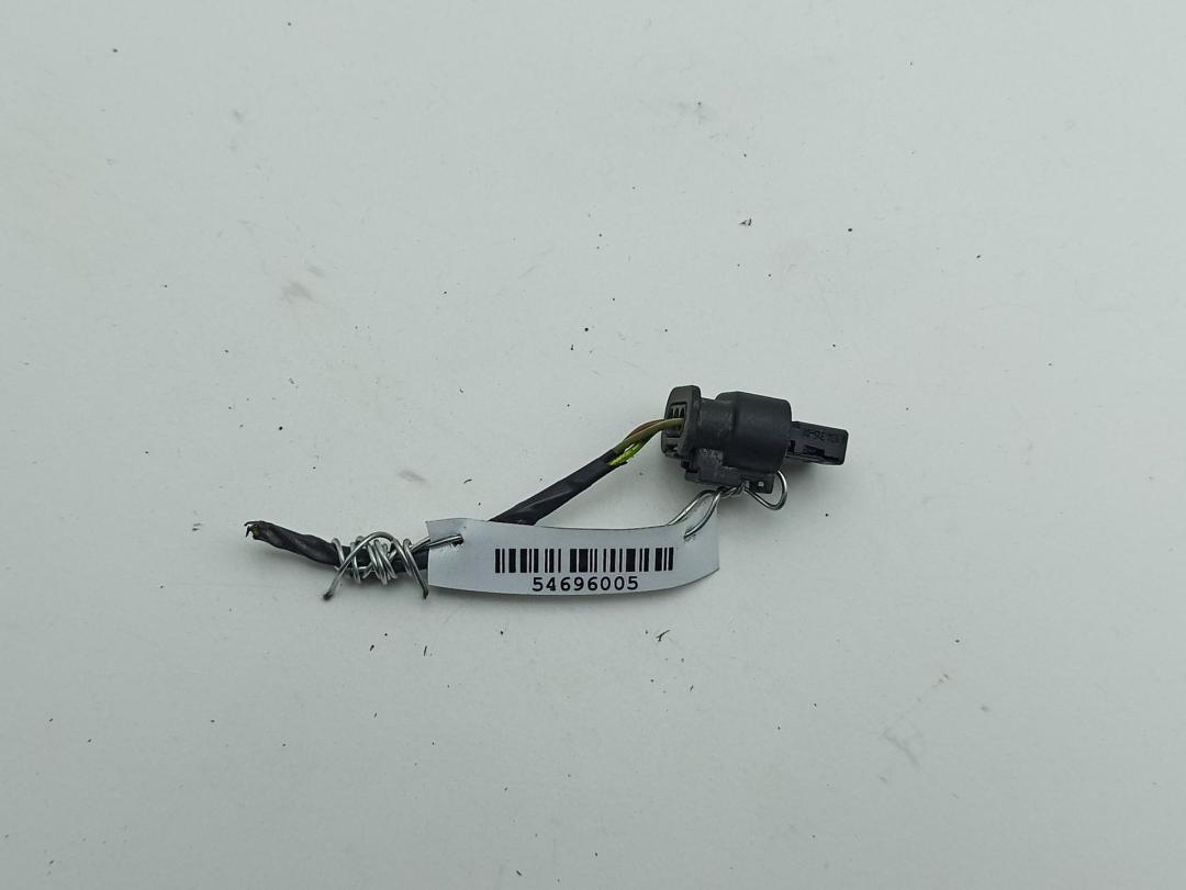 разъем (фишка) проводки BMW 3 E90/E91/E92/E93 2007, 2.0 л., дизель, МКПП, серый, седан, 6934315