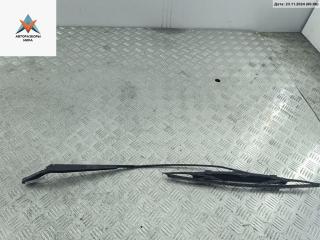 Щеткодержатель (поводок стеклоочистителя) передний Volkswagen Golf 4 поколение 1998, 1.9 л., дизель, МКПП, чёрный, хетчбэк 3 дв.