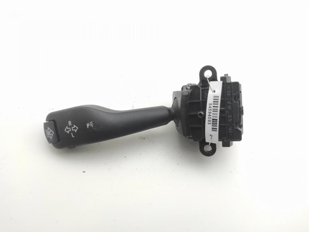 переключатель поворотов BMW 5 E39 2001, 2.5 л., бензин, МКПП, красный, универсал, 8363668