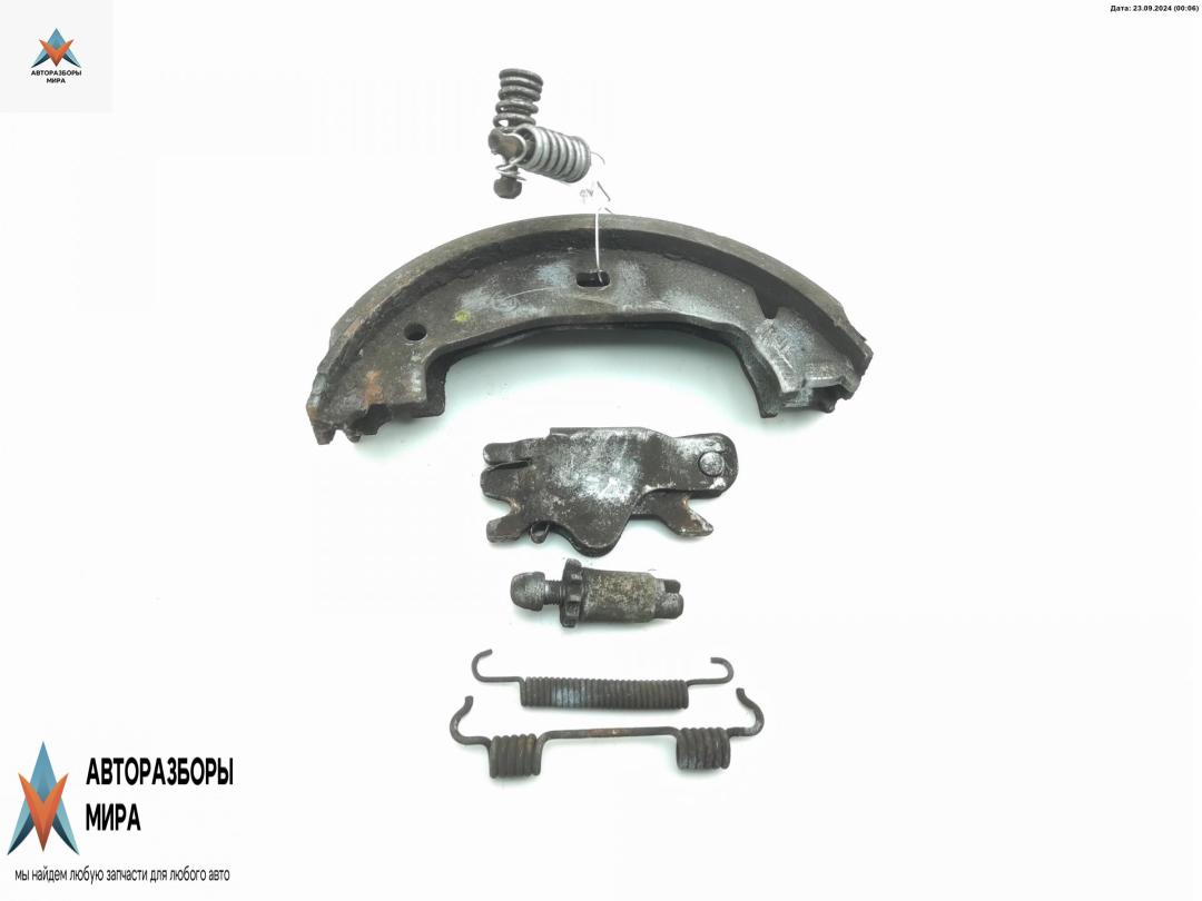 Механизм развода задних тормозных колодок правый BMW 1 серия E81/E82/E87/E88 2005, 2.0 л., дизель, МКПП, чёрный, хетчбэк 5 дв. - фото №1