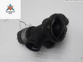 фланец (тройник) системы охлаждения Volkswagen Passat B4 1995, 1.6 л., бензин, МКПП, серый, универсал, 037121114