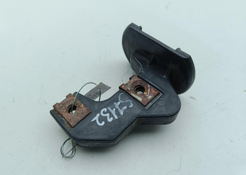 кронштейн переднего бампера BMW 5 E39 2001, 2.0 л., дизель, МКПП, зелёный, универсал, 8159361