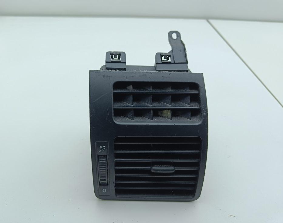дефлектор обдува салона Volkswagen Touran 1 поколение 2004, 2.0 л., бензин, МКПП, серый, минивэн - фото №1