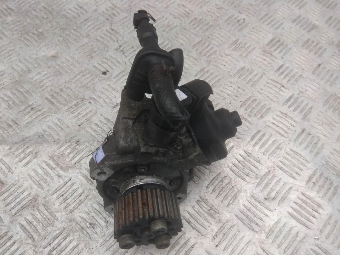 ТНВД Audi A3 8P 2011, 2.0 л., дизель, МКПП, чёрный, хетчбэк 5 дв., 03L130755
