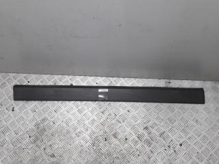 молдинг двери передней правой Volkswagen Passat B3 1992, 1.8 л., бензин, МКПП, красный, седан, 357853516