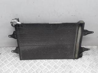 радиатор кондиционера Skoda Fabia mk1 (6Y) 2003, 1.4 л., бензин, МКПП, красный, хетчбэк 5 дв., 6Q0820411K
