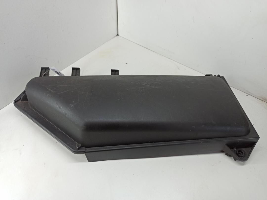 корпус салонного фильтра BMW 6 E63/E64 2004, 4.4 л., бензин, МКПП, серый, кабриолет