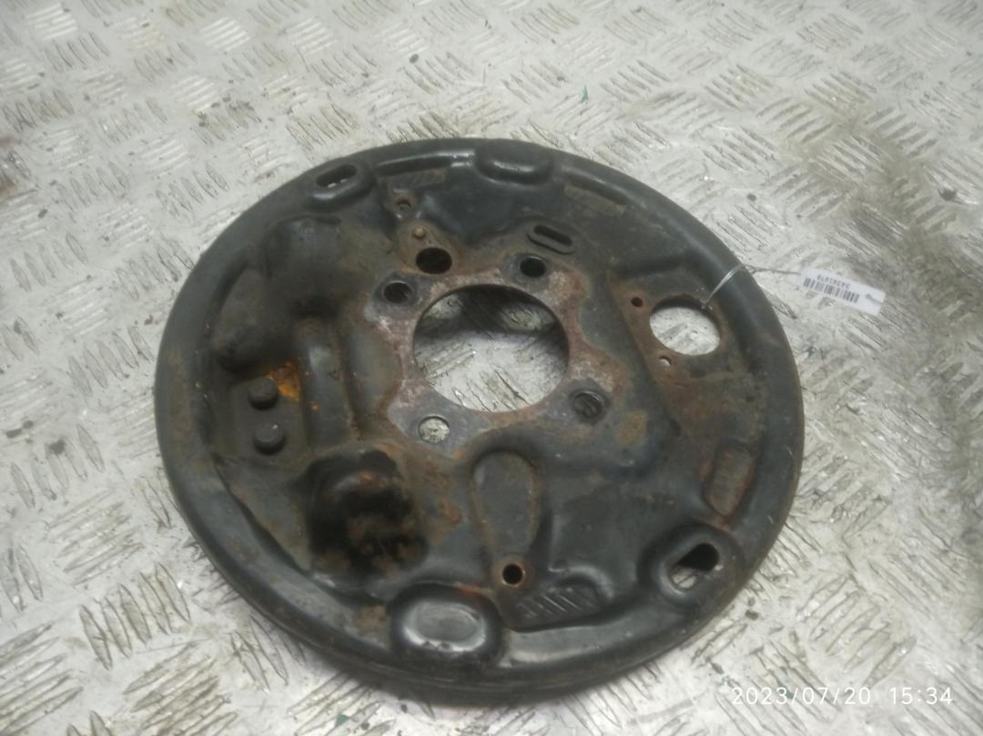 защитный кожух тормозного механизма Ford Transit 7 поколение 2006, 2.0 л., дизель, МКПП, белый, микроавтобус - фото №1