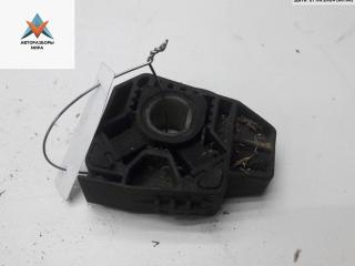 кронштейн радиатора Volkswagen Golf 4 поколение 1998, 1.9 л., дизель, МКПП, чёрный, хетчбэк 3 дв.
