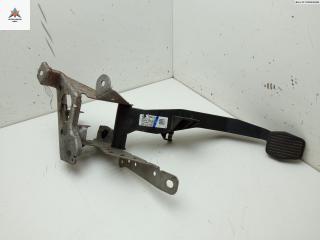 педаль сцепления Volvo S40 2 поколение [рестайлинг] 2008, 2.0 л., дизель, МКПП, чёрный, универсал, 30760723