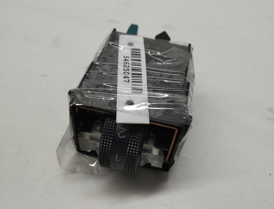 кнопка обогрева сидений Audi A6 C5 2002, 2.5 л., дизель, АКПП, серый, седан, 4B0963563B