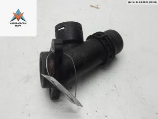 фланец (тройник) системы охлаждения Volkswagen Golf 4 поколение 1998, 1.6 л., бензин, МКПП, чёрный, хетчбэк 5 дв., 06F121131C