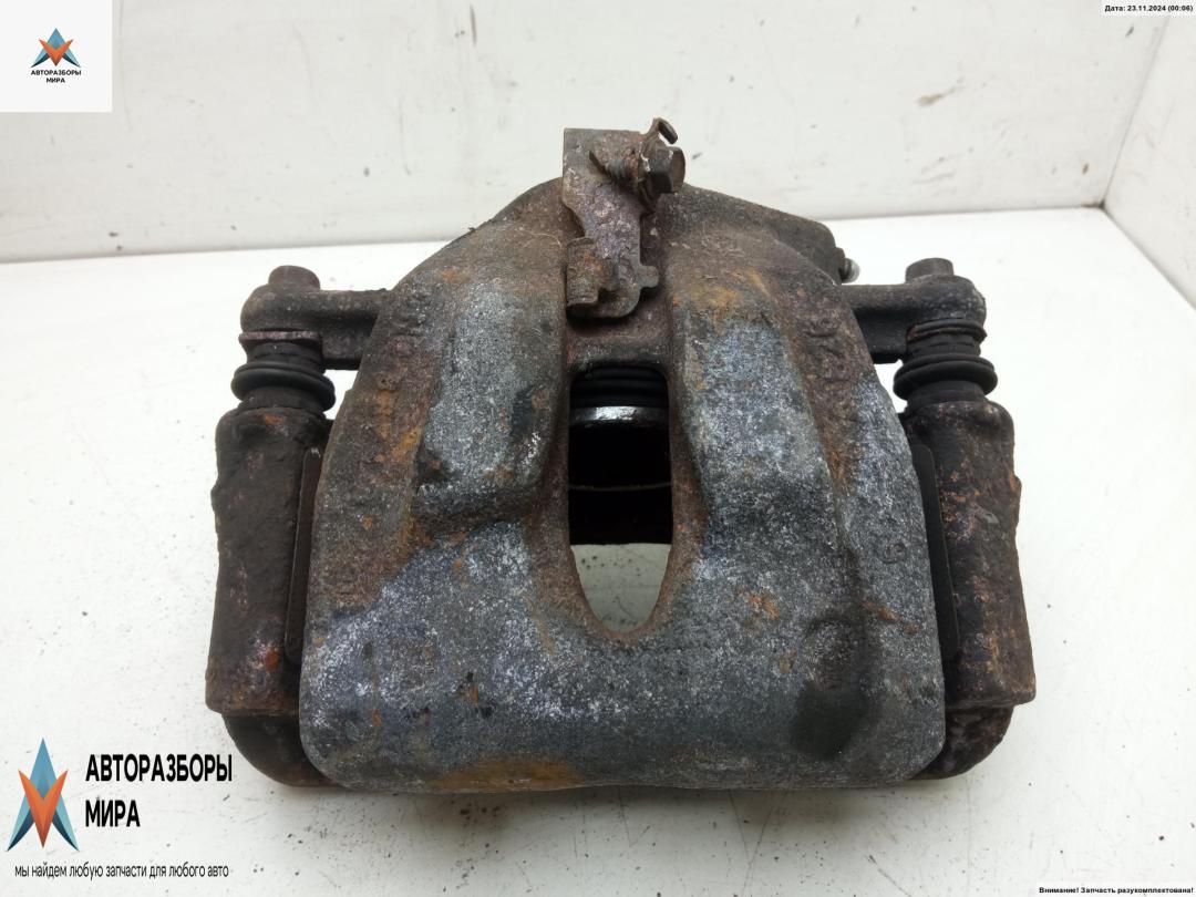 суппорт передний левый Fiat Scudo 1 поколение 2006, 2.0 л., дизель, МКПП, белый, минивэн - фото №1