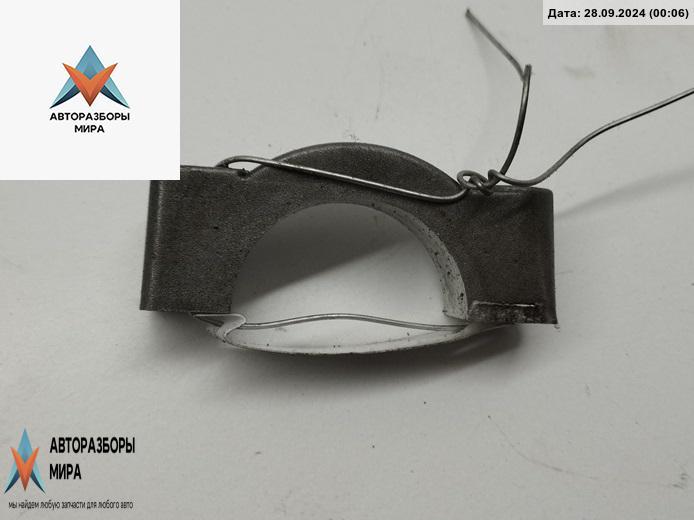 постель распредвала (бугель) Audi A6 4B/C5 2000, 2.5 л., дизель, АКПП, чёрный, универсал, 451B - фото №1