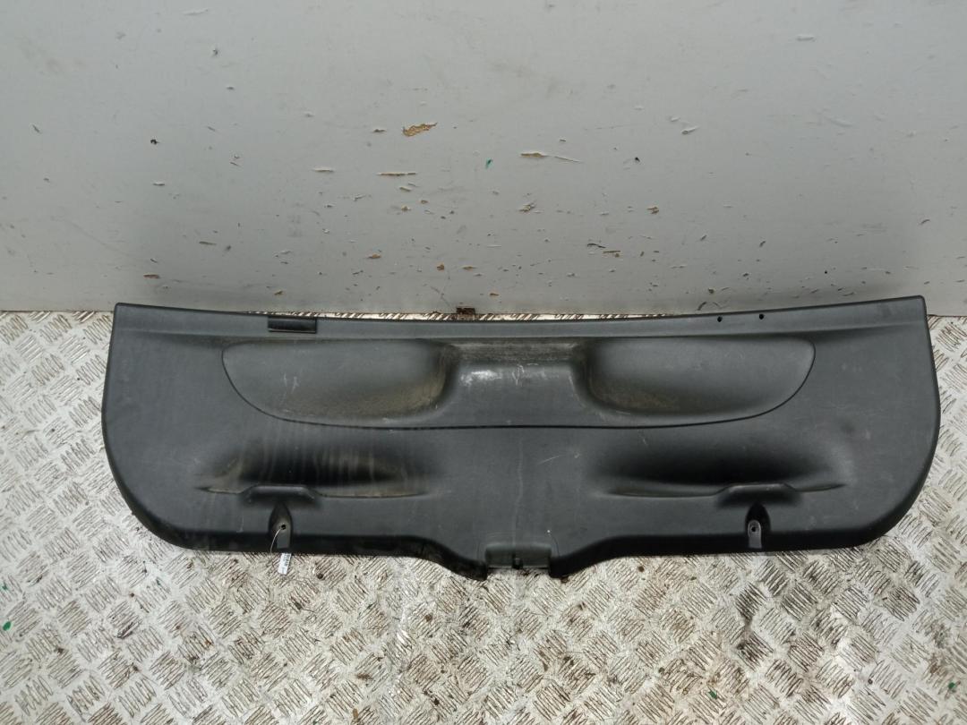 обшивка крышки багажника Fiat Punto II 2004, 1.2 л., бензин, МКПП, чёрный, хетчбэк 3 дв., 735245600