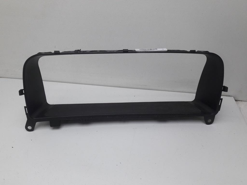 Рамка (обрамление) щитка приборов Volkswagen Passat B4 1996, 1.8 л., бензин, МКПП, зелёный, седан, 3A1857061B