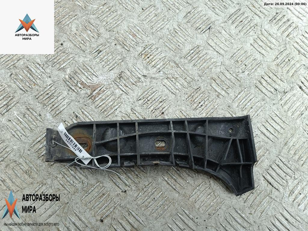 кронштейн переднего бампера Audi A6 4B/C5 1998, 2.4 л., бензин, МКПП, синий, универсал, 4B0807283B - фото №1