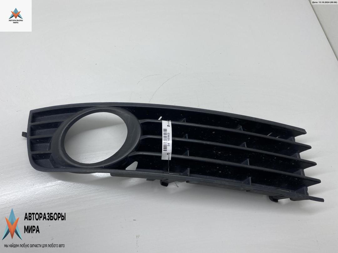 заглушка (решетка) в бампер Audi A4 B6 2001, 1.8 л., Ti, бензин, МКПП, серый, седан, PD6036 - фото №1