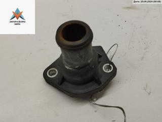 фланец (тройник) системы охлаждения Audi 80 8A/B3 1990, 1.8 л., бензин, МКПП, красный, седан