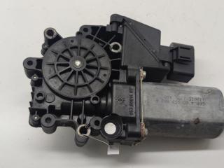 моторчик стеклоподъемника передний левый Audi A6 4B/C5 1998, 2.4 л., АКПП, универсал, 4B0959801E