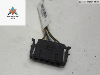 разъем (фишка) проводки Volkswagen Golf 3 поколение 1996, 1.8 л., бензин, МКПП, красный, хетчбэк 3 дв., 191972785