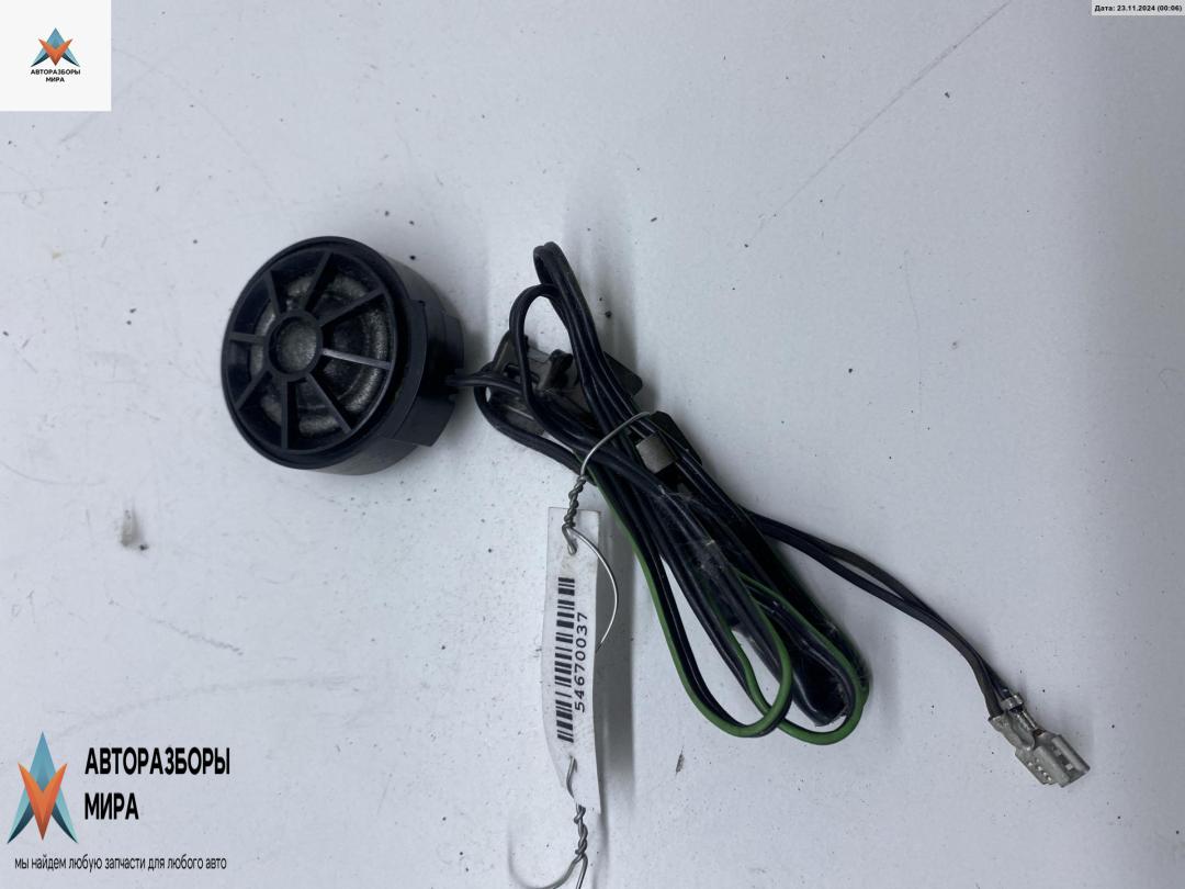 динамик высокочастотный (пищалка) Audi A4 B5 1997, 1.6 л., бензин, МКПП, чёрный, седан, 8D10035399 - фото №1