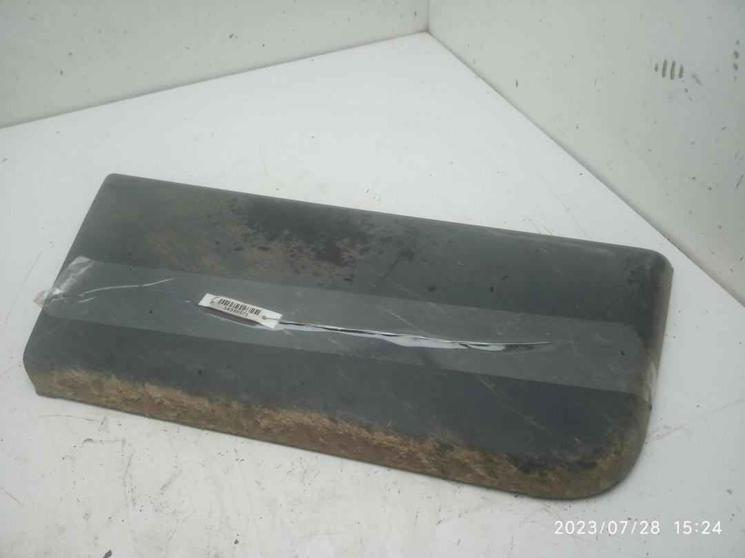 молдинг двери передней правой Citroen Jumper 2 поколение 2007, 2.2 л., дизель, МКПП, серый, микроавтобус, 1305776070 - фото №1