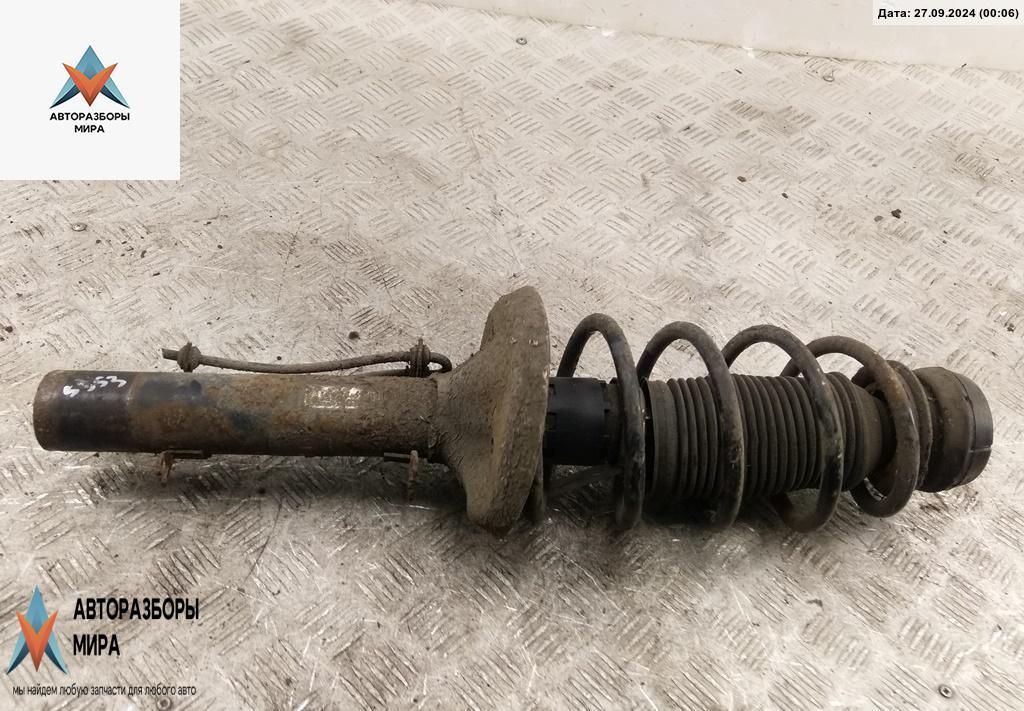 стойка передняя Volkswagen Golf 4 поколение 2000, 1.4 л., бензин, МКПП, серый, хетчбэк 5 дв., 1J0413031S, PRUZHINA, 1J0411105R - фото №1