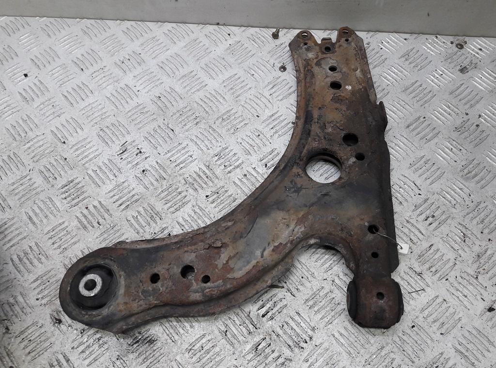 рычаг передний левый Volkswagen Bora 2001, 2.0 л., бензин, МКПП, серый, универсал, 1J0407151C