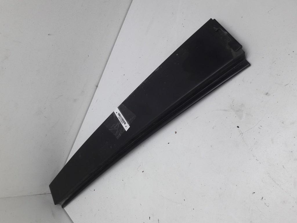 накладка декоративная Volkswagen Touran 2005, 1.9 л., дизель, МКПП, чёрный, минивэн, 1T0839889