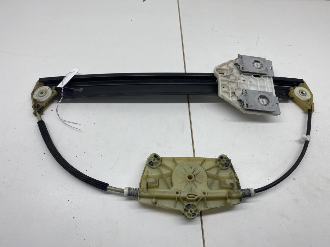 стеклоподъемник электрический задний правый Audi A6 4F/C6 2006, 2.7 л., дизель, АКПП, чёрный, универсал, 4F0839462B - фото №1