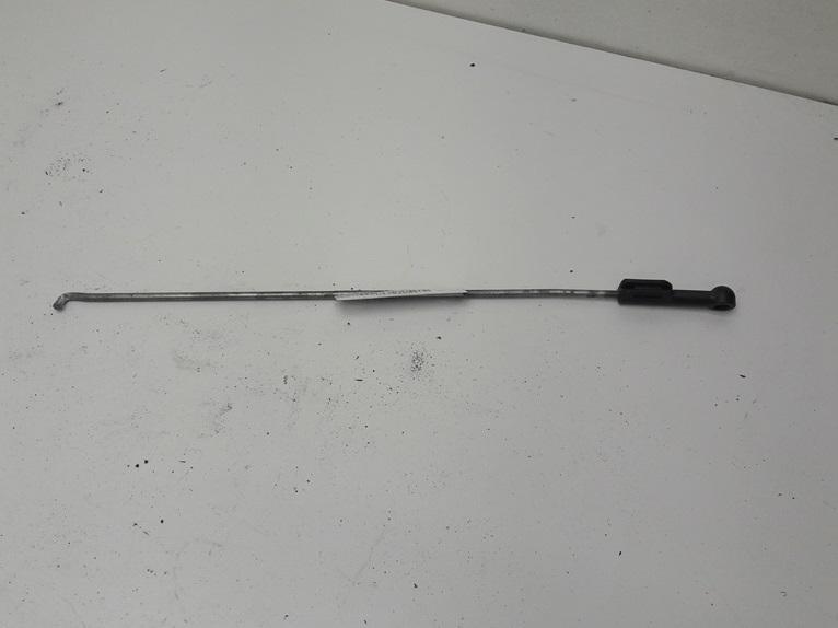 трос открывания багажника Volkswagen Passat B5 1998, 1.6 л., бензин, МКПП, красный, универсал - фото №1