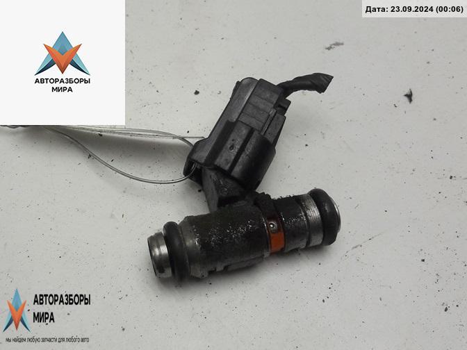 форсунка Volkswagen Golf 4 поколение 2002, 1.4 л., бензин, МКПП, серый, хетчбэк 3 дв., 036031G - фото №1