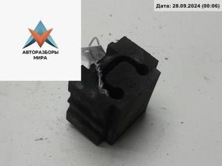 кронштейн радиатора Volkswagen Passat B5 [рестайлинг] 2000, 2.5 л., дизель, МКПП, серый, универсал, 8D0260425