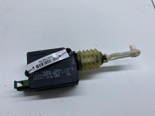 активатор замка багажника Audi A6 4B/C5 2000, 2.5 л., дизель, АКПП, чёрный, универсал, 4B9962115