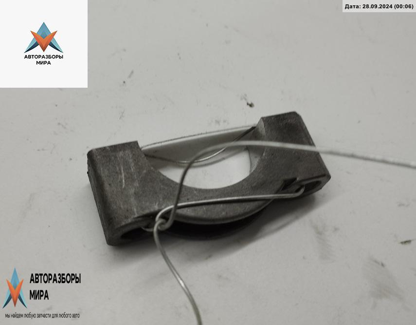 постель распредвала (бугель) Audi A6 4B/C5 1999, 2.5 л., дизель, МКПП, синий, универсал, 451B - фото №1