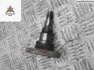 Цапфа задняя (ось ступицы) Volkswagen Golf 3 поколение 1992, 1.8 л., бензин, МКПП, красный, хетчбэк 3 дв.