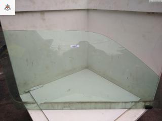 стекло двери передней правой Volkswagen Golf 3 поколение 1995, 1.4 л., бензин, МКПП, чёрный, хетчбэк 3 дв., AS2