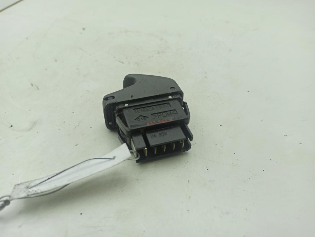 кнопка стеклоподъемника переднего правого Renault Scenic I 2001, 1.6 л., бензин, АКПП, серый, минивэн, 432963K