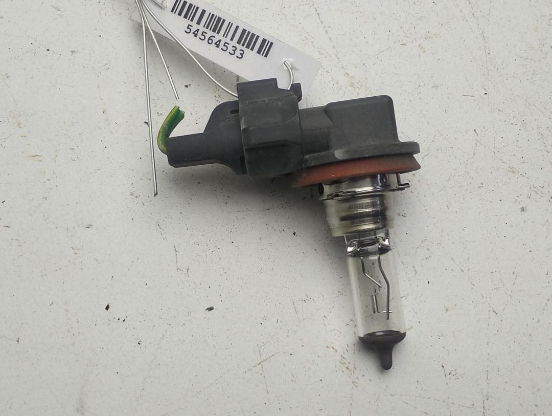 лампочка Citroen C4 2006, 1.4 л., бензин, МКПП, красный, хетчбэк 3 дв.