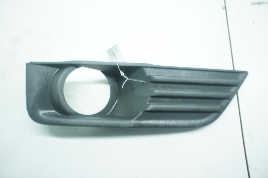 рамка фары противотуманной правой Ford Focus II 2006, 1.6 л., дизель, АКПП, синий, универсал, 4M5119952AE