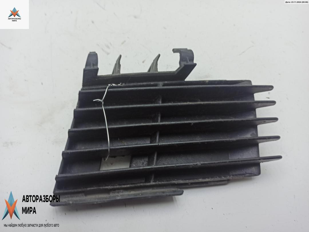 заглушка (решетка) в бампер Opel Vectra C 2003, 2.2 л., дизель, МКПП, чёрный, седан, 09186127 - фото №1