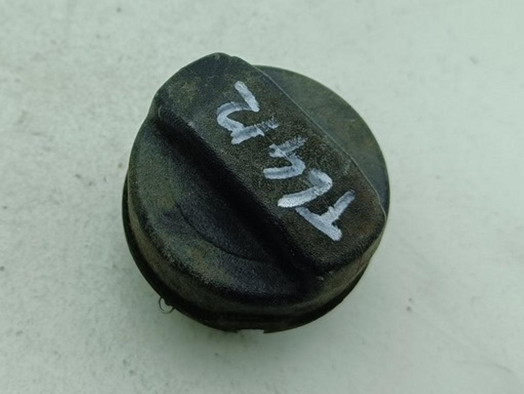 пробка топливного бака Volkswagen Passat B5 1998, 1.8 л., бензин, МКПП, серый, универсал, 1H0201553B - фото №1