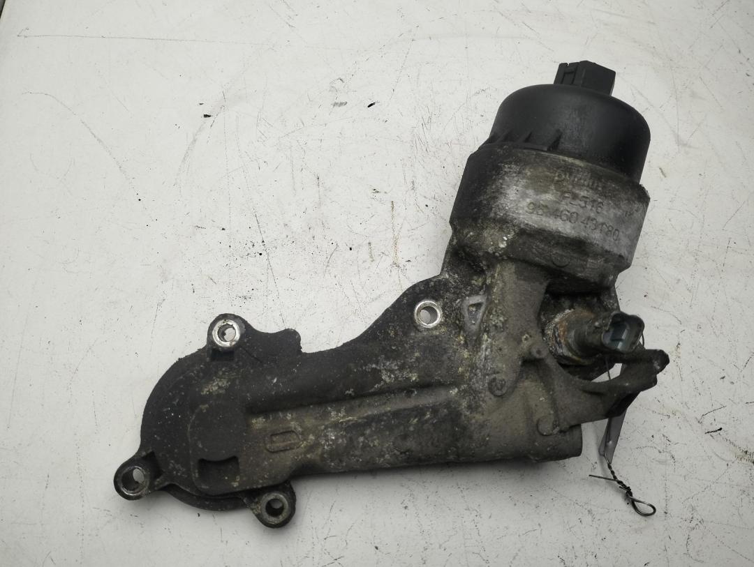 корпус масляного фильтра Peugeot 307 2004, 1.4 л., бензин, МКПП, универсал, 9646043180