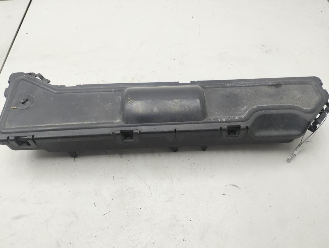 короб предохранителей Citroen C5 2007, 2.0 л., дизель, МКПП, красный, универсал, 9664396080
